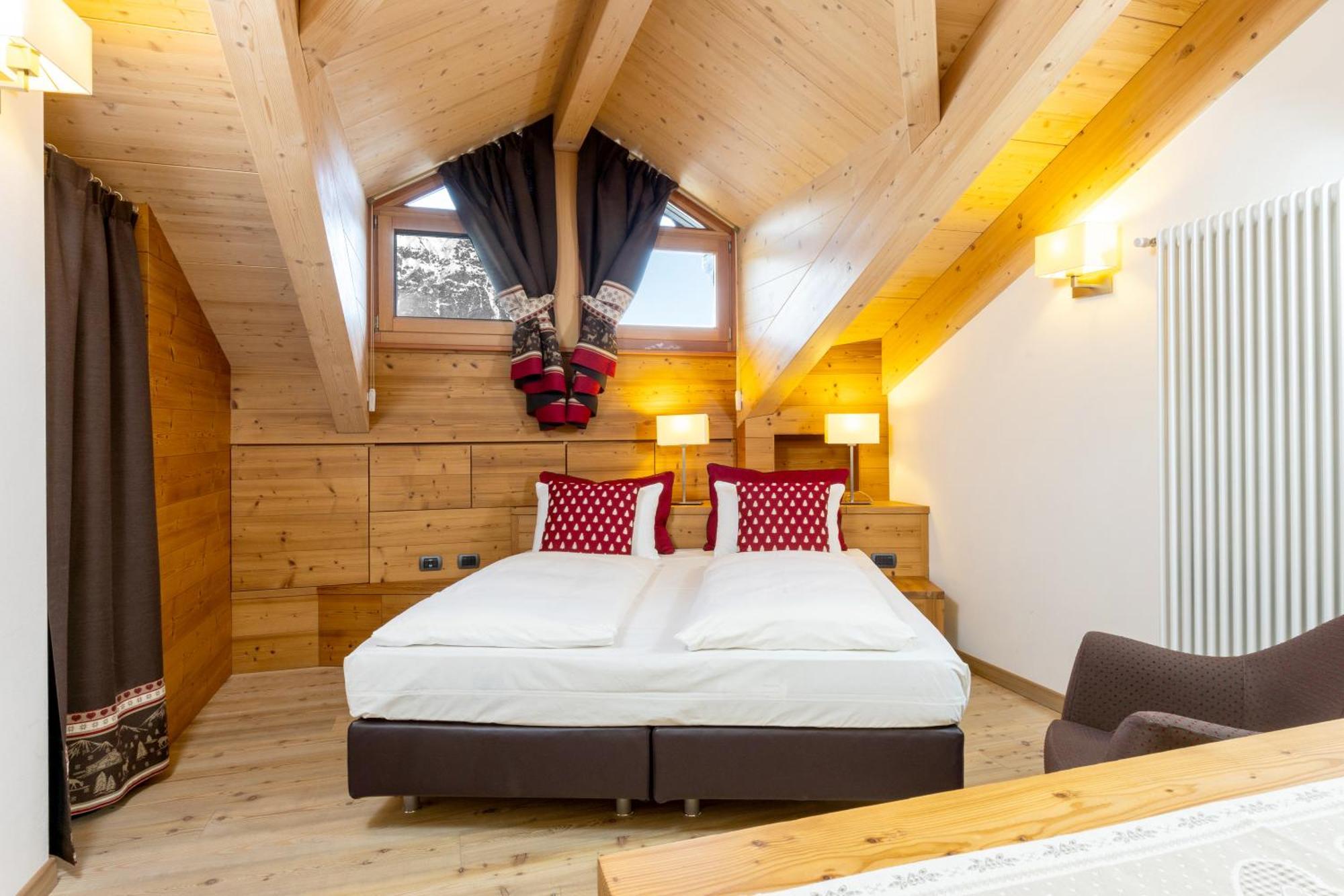 Cardo Hotel