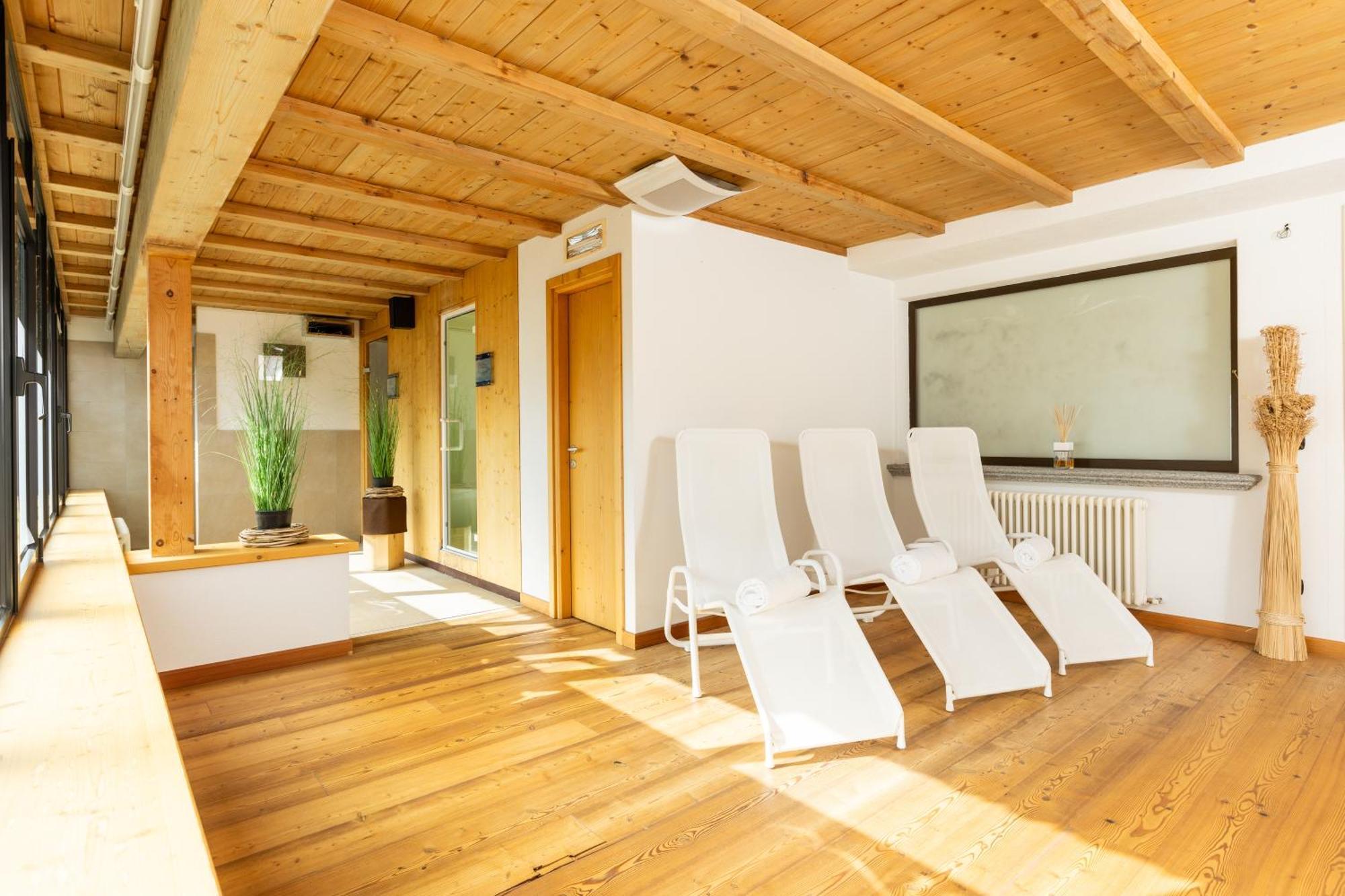 Cardo Hotel