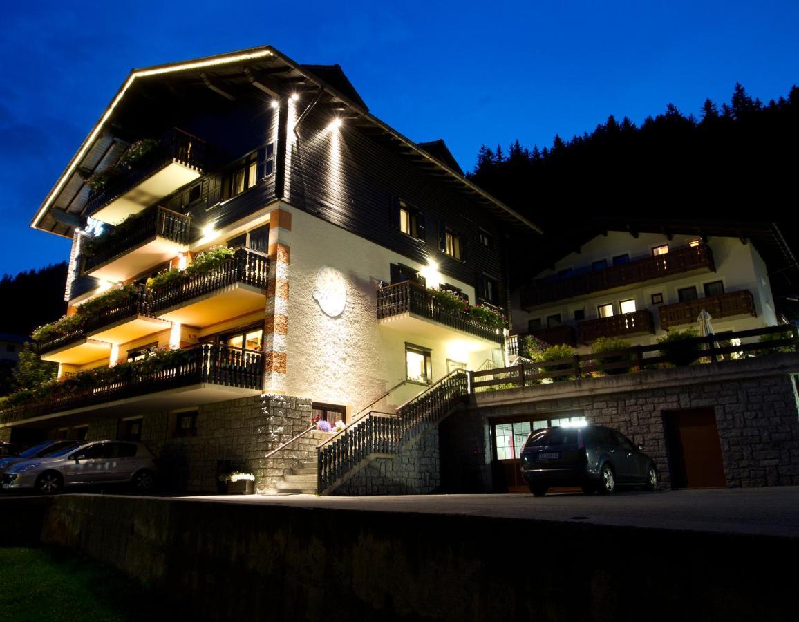 Cardo Hotel 3*